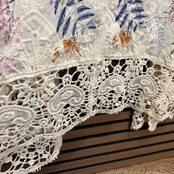 Solitaire Cream Floral Lace Cardigan - Picture 8 of 9